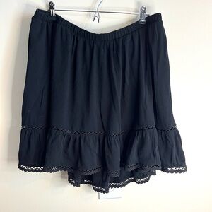 Torrid Black Tiered Lace Trim Mini Skirt Pockets